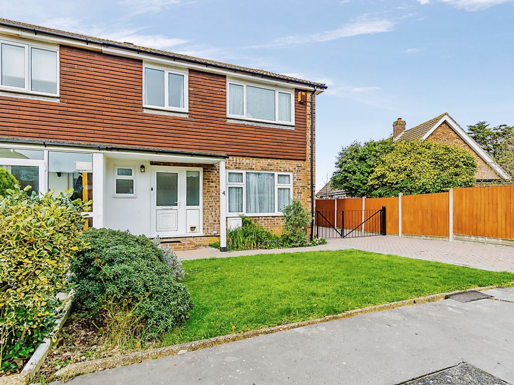 4 bed semidetached house for sale in Edgewood Green, Shirley, Croydon