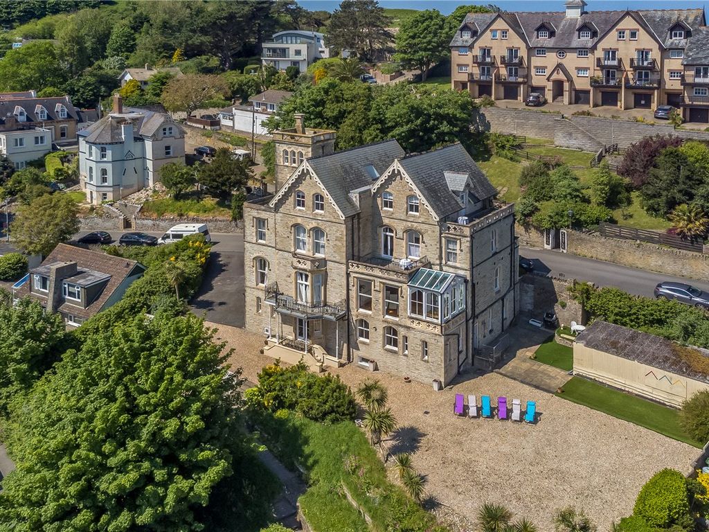 9 bed detached house for sale in Torrs Park, EX34, £995,000