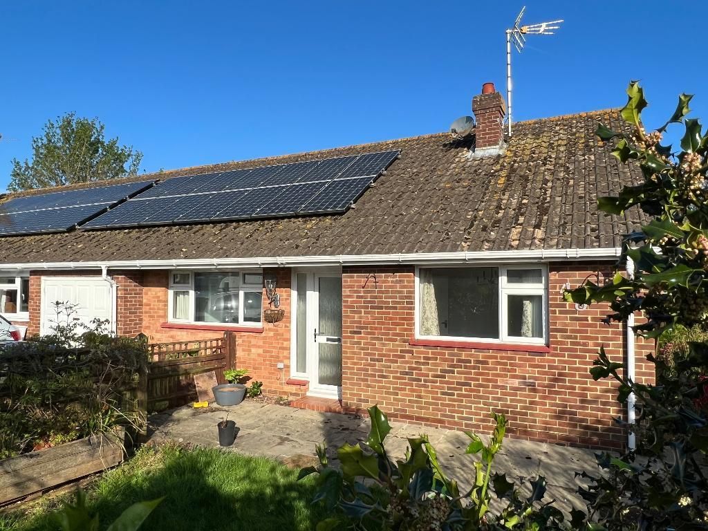 3 bed bungalow for sale in Dawn Crescent, Upper Beeding, West Sussex