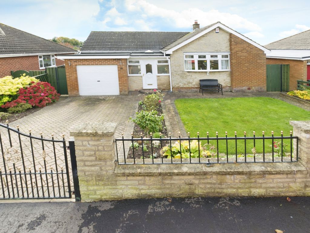 2 bed detached bungalow for sale in Osborne Drive, Sheffield S26, £