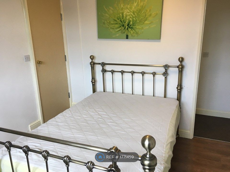 1 bed flat to rent in Manchester Road, Huddersfield HD4 Zoopla