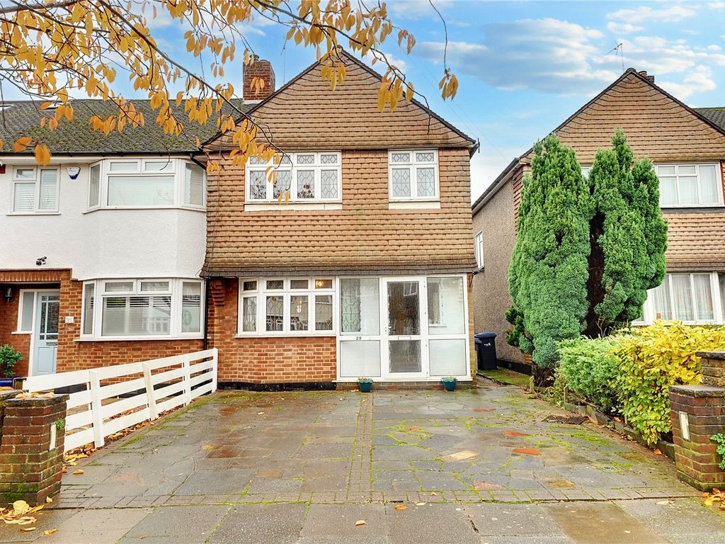 3 bed end terrace house for sale in Kenilworth Crescent, Enfield EN1, £600,000 Zoopla