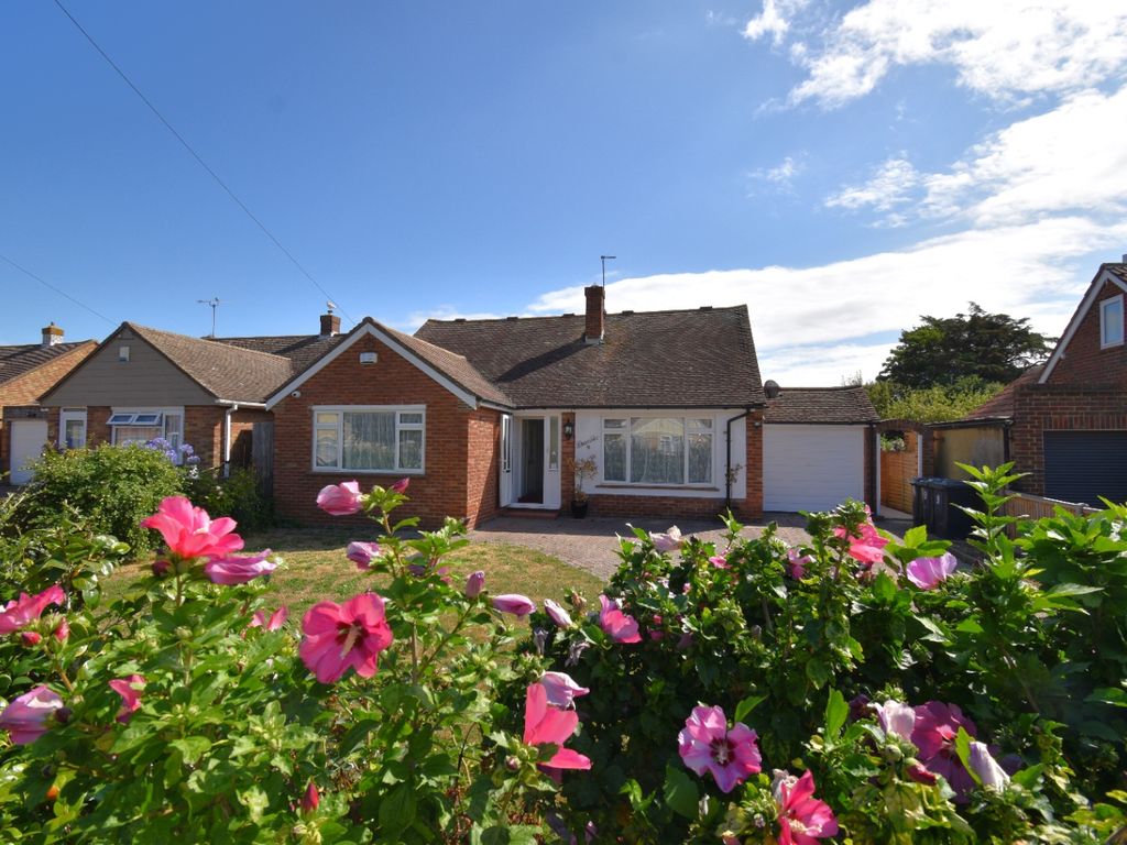 4 bed bungalow for sale in Cliff Avenue, Herne Bay CT6 Zoopla