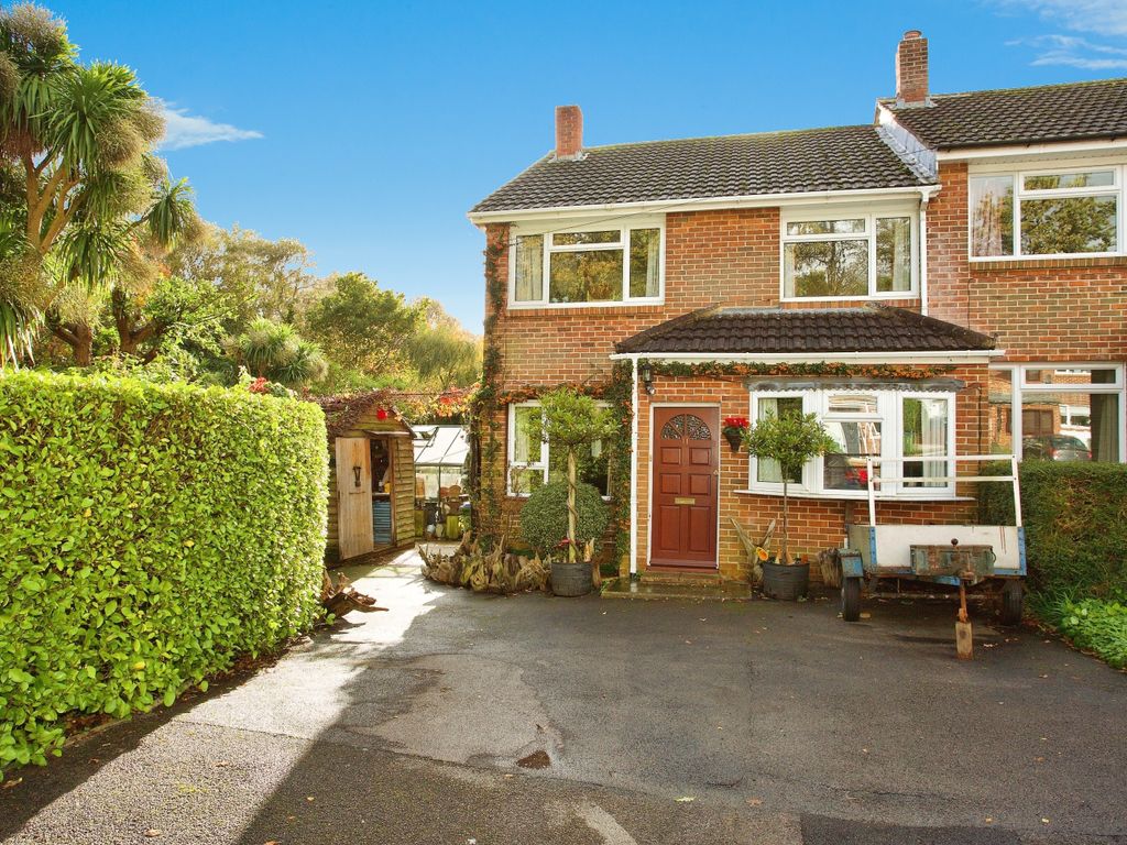 3 bed end terrace house for sale in Rowe Ashe Way, Locks Heath