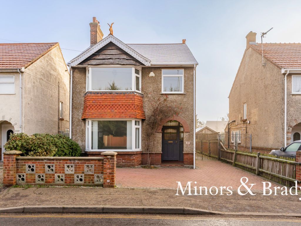 4 bed detached house for sale in Sandringham Avenue, Great Yarmouth