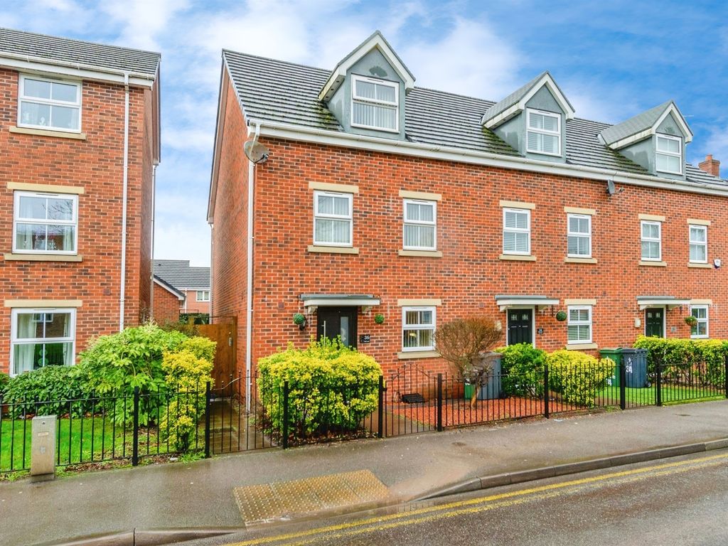 4 bed end terrace house for sale in Bell Lane, Bloxwich, Walsall WS3, £300,000 Zoopla