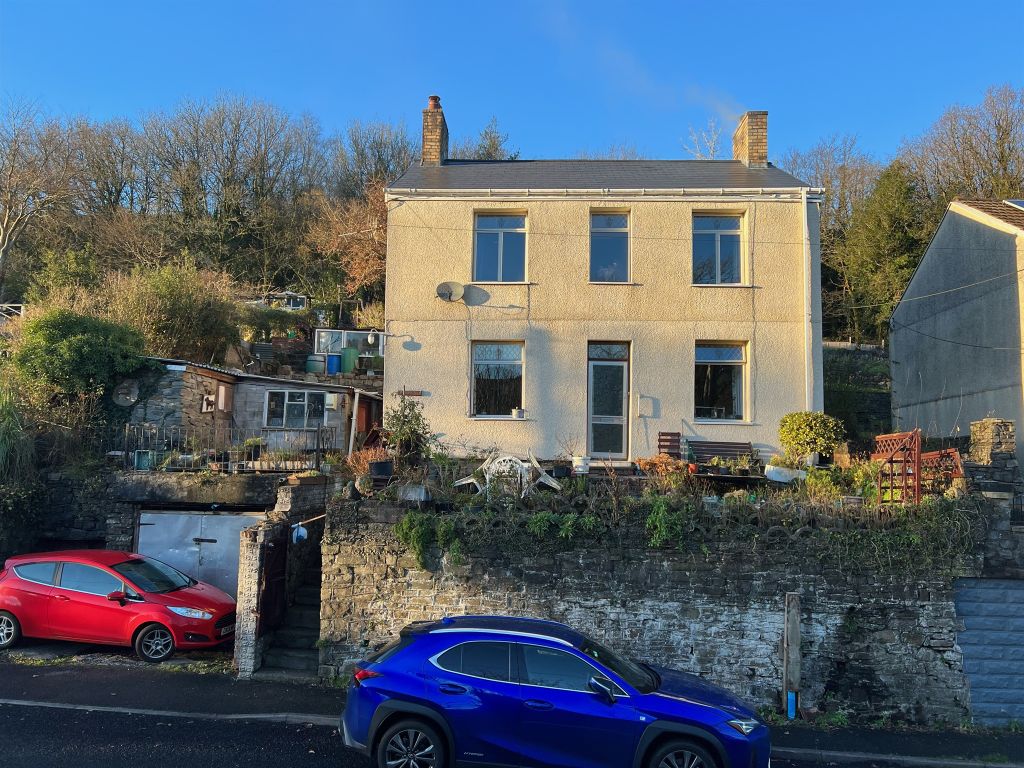 4 bed detached house for sale in Glynneath Road, Resolven, Neath SA11