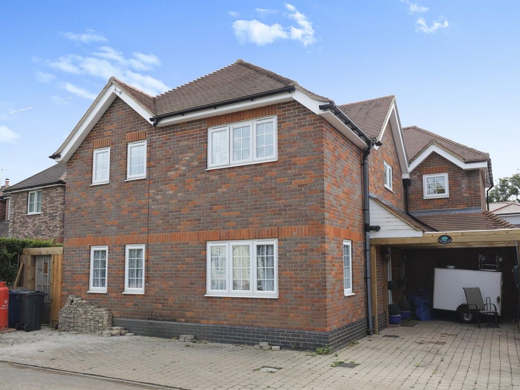 4 bed detached house for sale in Whelpley Hill, Whelpley Hill, Chesham
