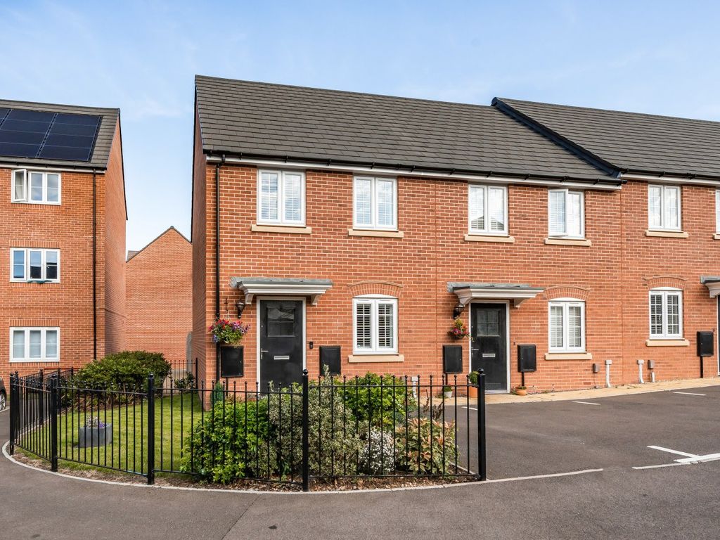 2 bed end terrace house for sale in Arnold Drive, Cawston, Rugby CV23
