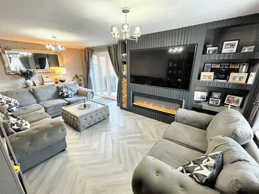 4 bed detached house for sale in High Grove Park, Burscough L40, £