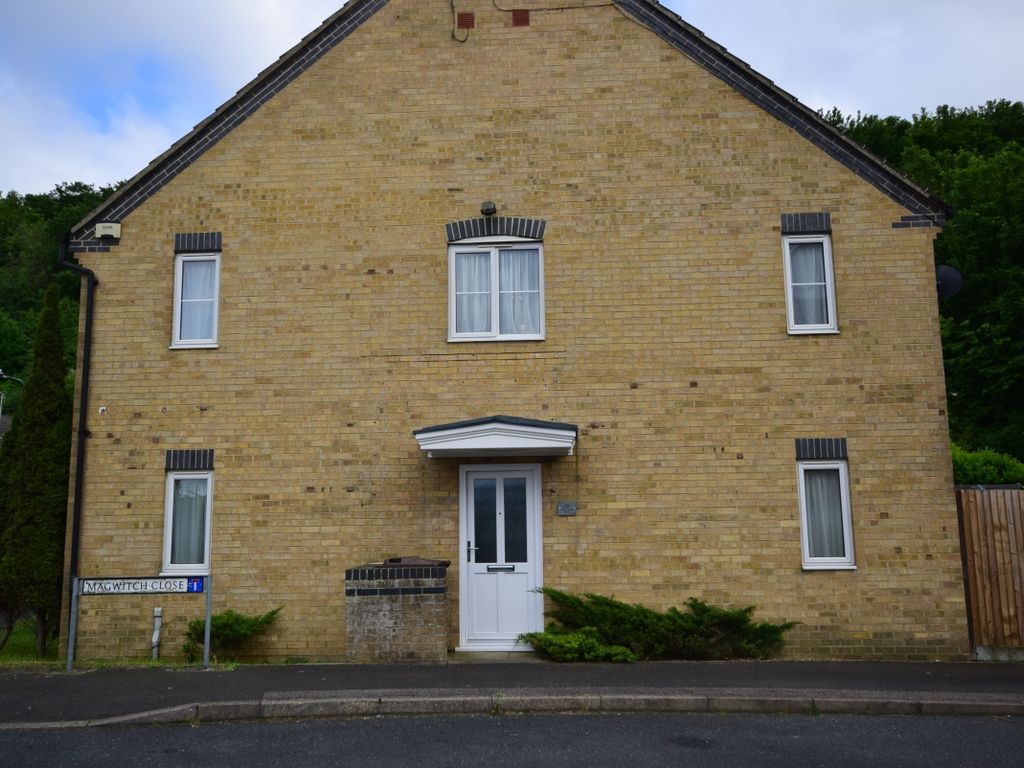 2 bed terraced house to rent in Oliver Twist Close, Borstal, Rochester