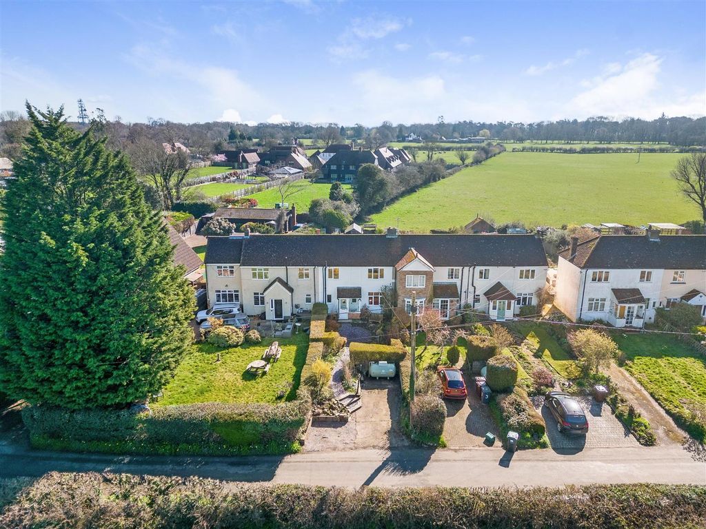 3 bed terraced house for sale in Platt House Lane, Wrotham, Sevenoaks