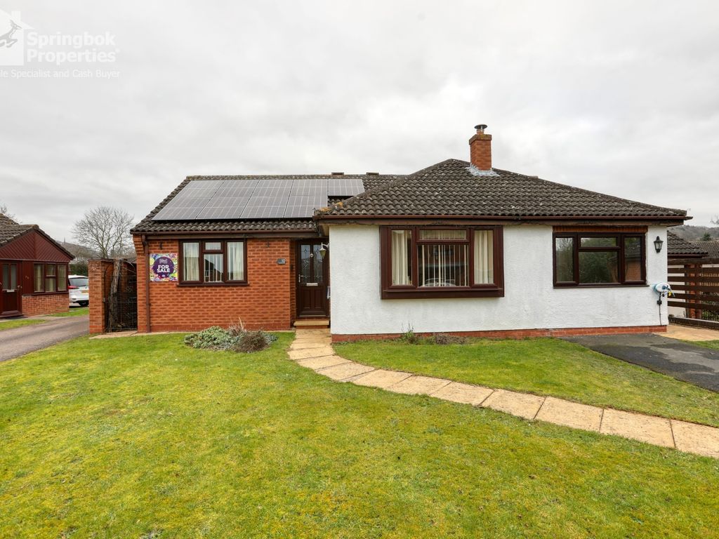 4 bed detached bungalow for sale in Bramley Close, Ledbury