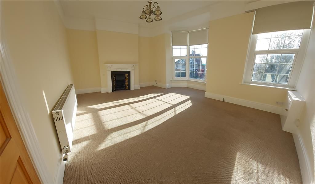 4 bed to rent in Sketty Road, Sketty, Swansea SA2, £950 pcm