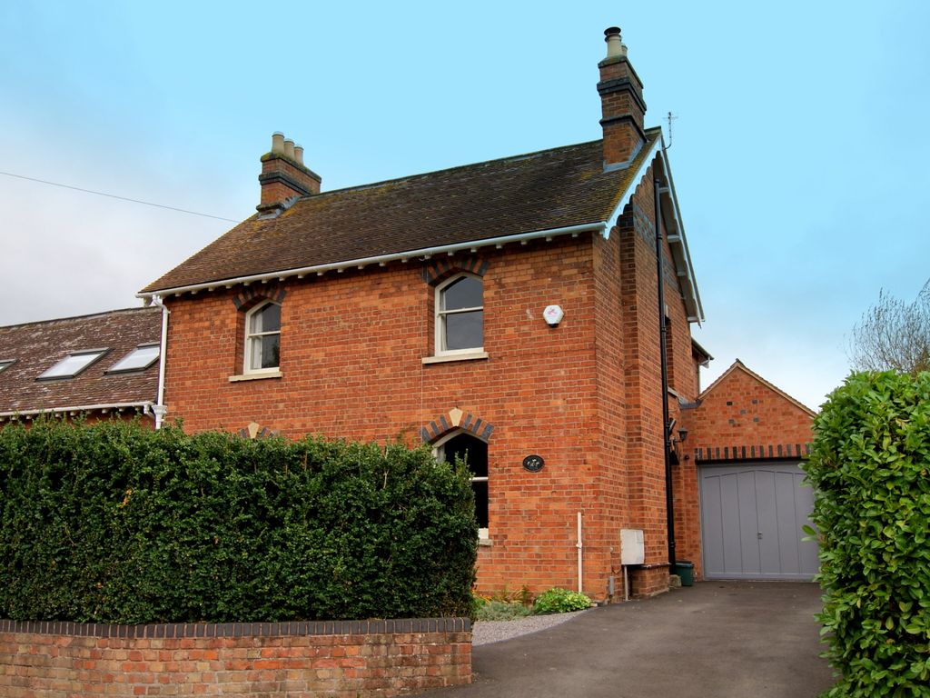 4 bed country house to rent in Staverton, Cheltenham GL51, £2,000 pcm Zoopla