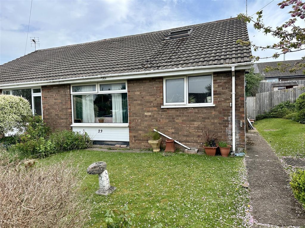 4 bed semidetached bungalow for sale in Wyebank Avenue, Tutshill