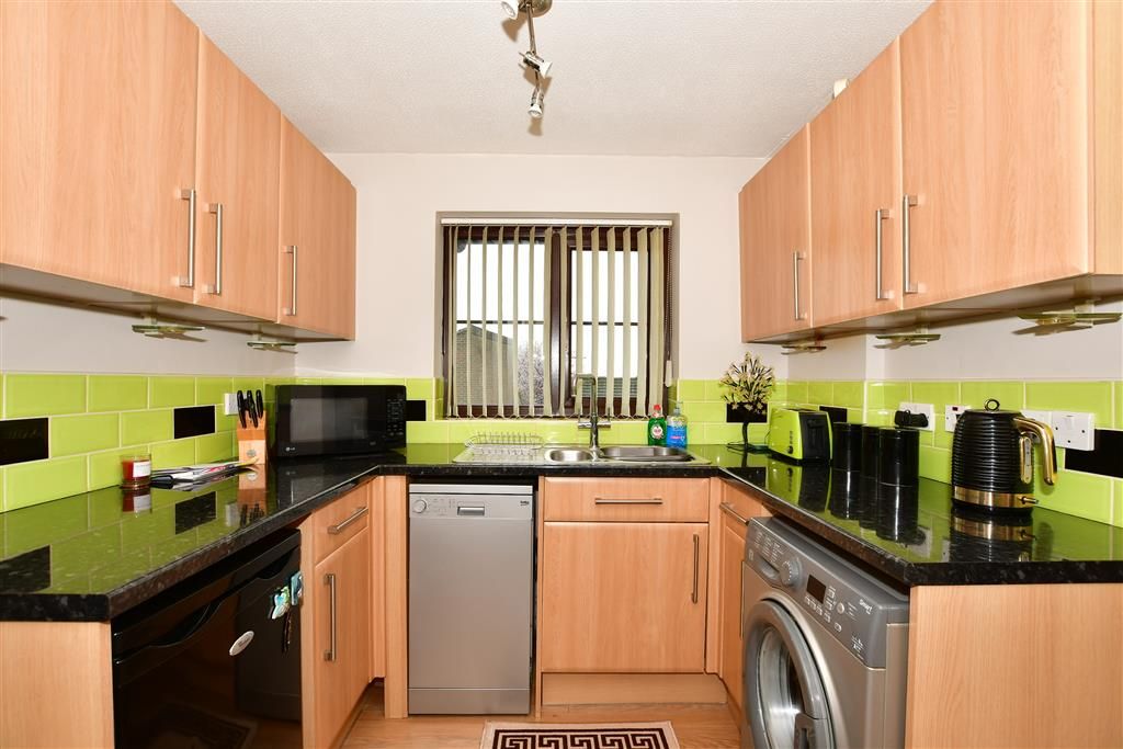 2 bed detached bungalow for sale in Corunna Close, Hythe, Kent CT21 Zoopla