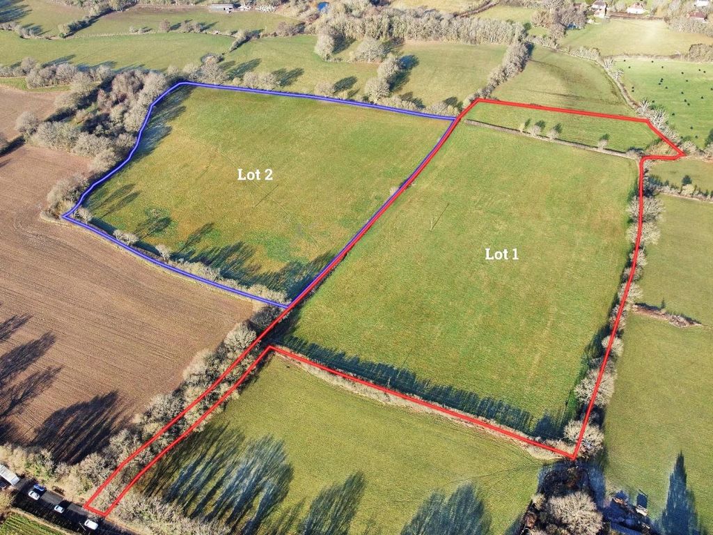 Land for sale in Land On The Lenham Road, Headcorn, Ashford, Kent TN27