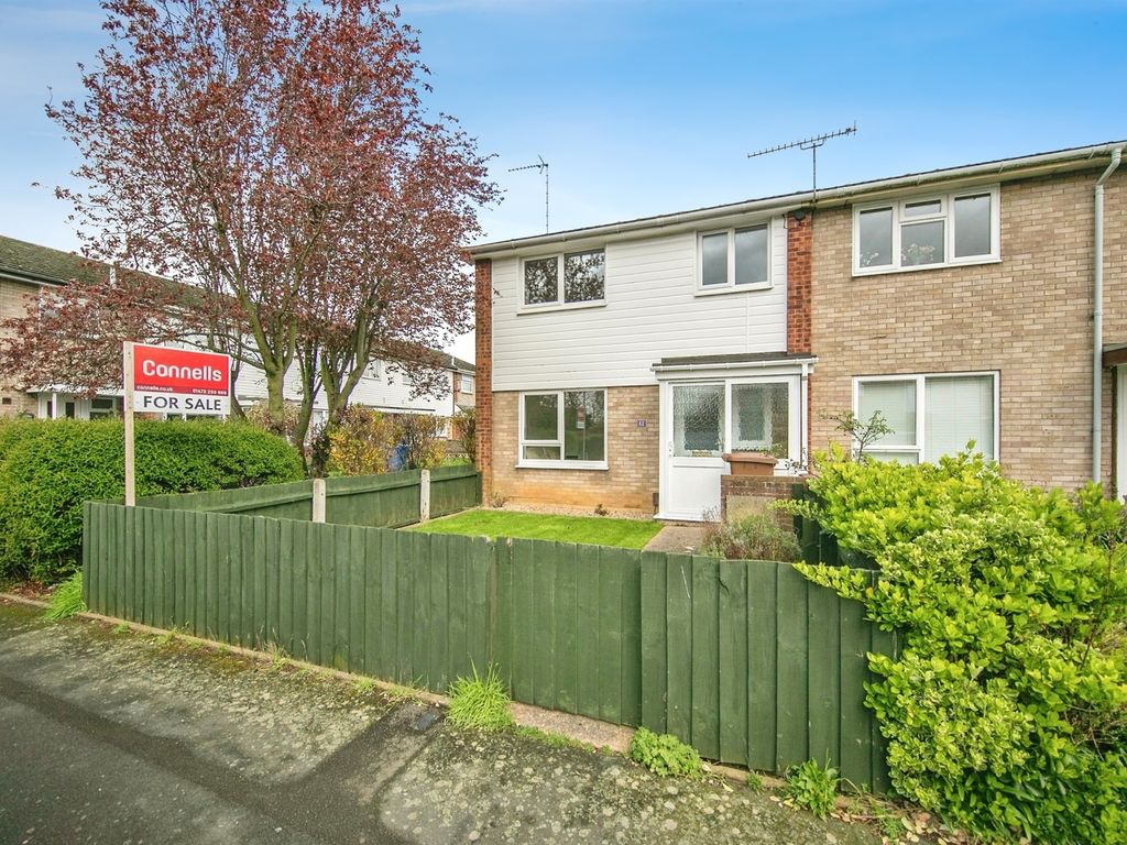3 bed end terrace house for sale in Shetland Close, Ipswich IP4, £