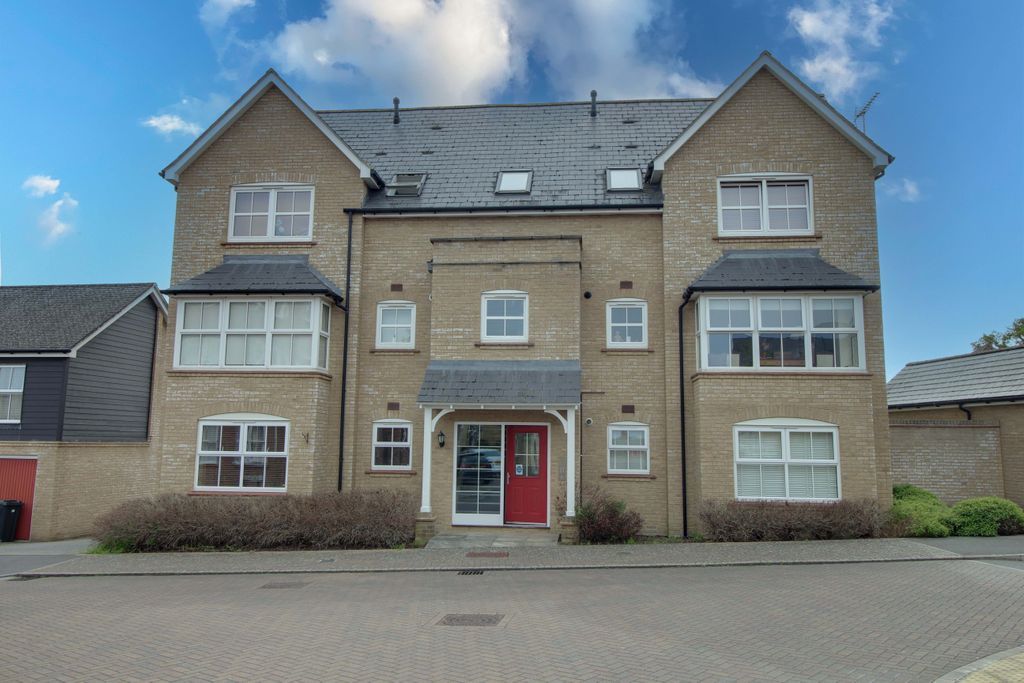 1 bed flat for sale in Clanville Rise, SherfieldOnLoddon, Hook RG27