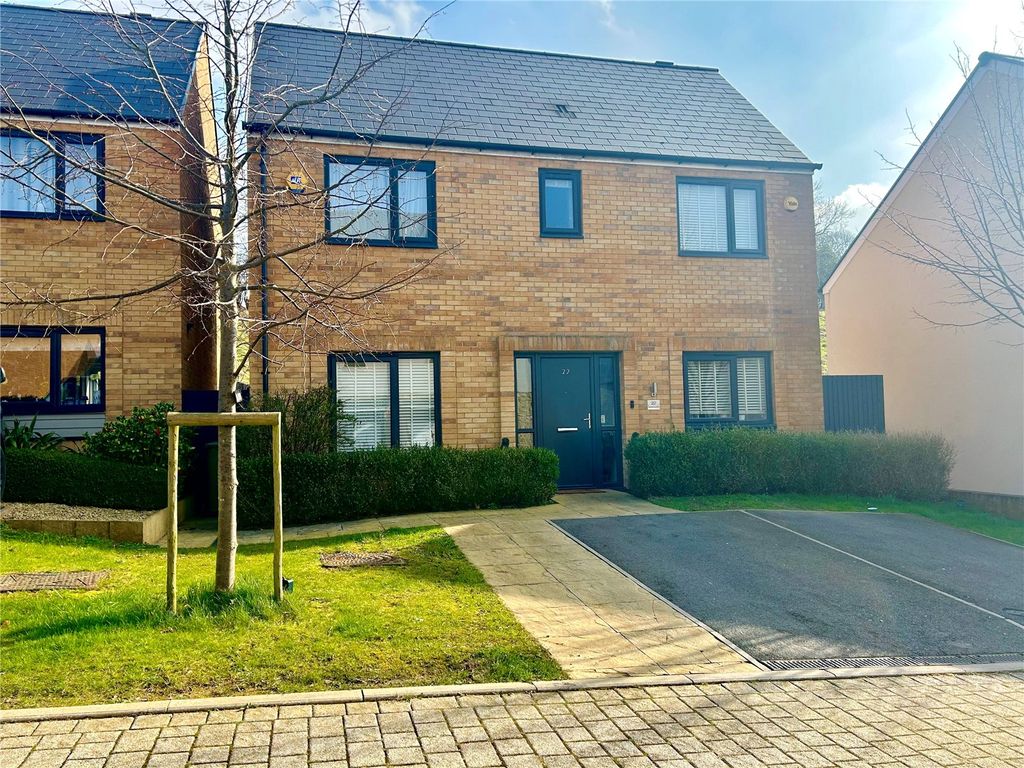 3 bed detached house for sale in Shearing Close, Dursley