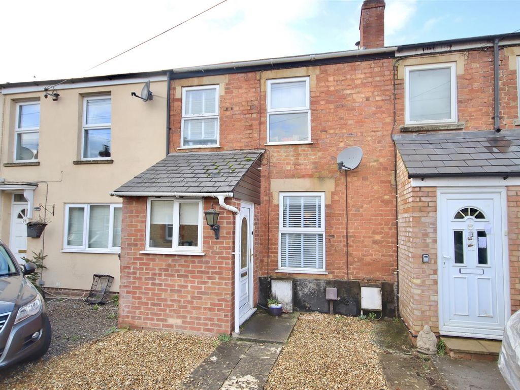 3 bed terraced house for sale in Parliament Street, Chippenham SN14, £
