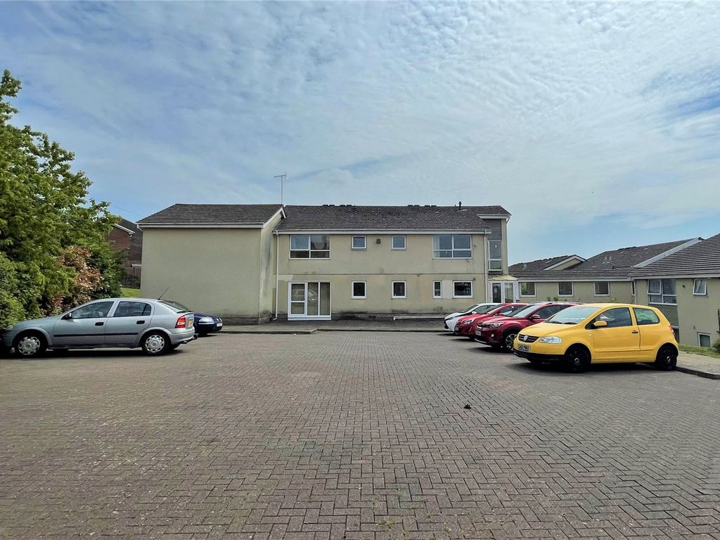 1 bed flat for sale in Llys Newydd, Llwynhendy, Llanelli