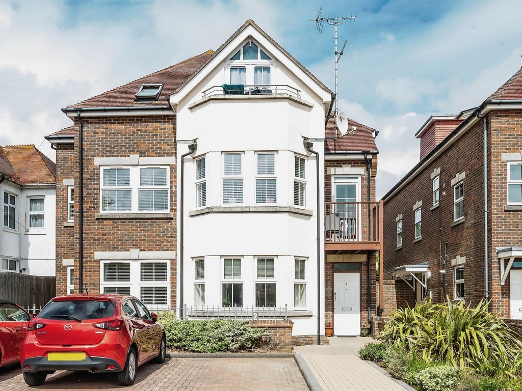 2 bed flat for sale in Church Road, Southbourne, Bournemouth BH6, £