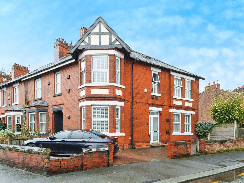 5 bed end terrace house for sale in Stretford, Manchester M32, £499,950