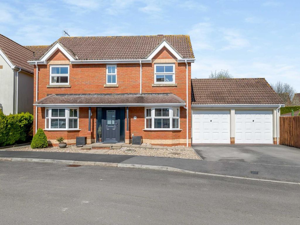 4 bed terraced house for sale in St Vincents Drive, Monmouth