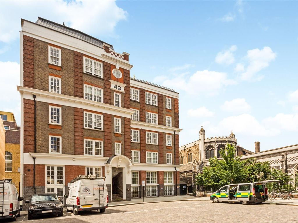2 bed flat for sale in Bartholomew Close, London EC1A, £765,000 Zoopla