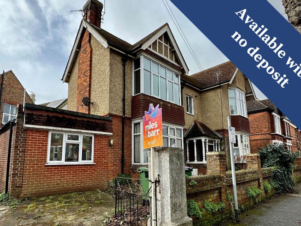 2 bed flat to rent in Brockman Road, Folkestone CT20 Zoopla