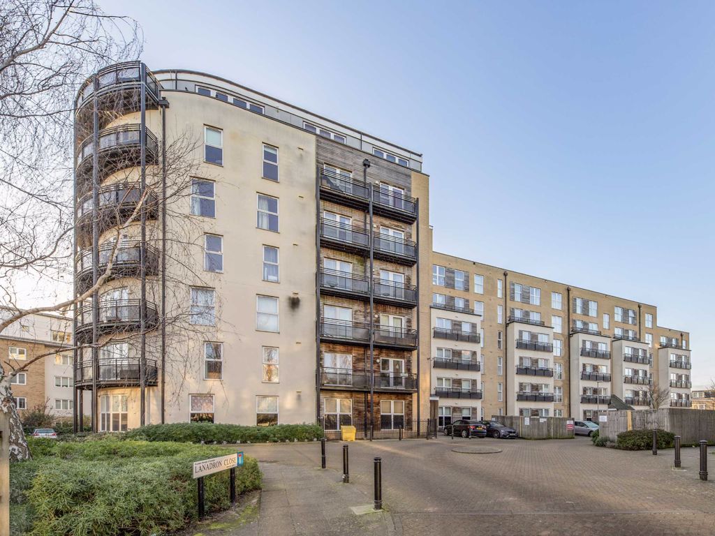 Lanadron Close, Isleworth TW7  