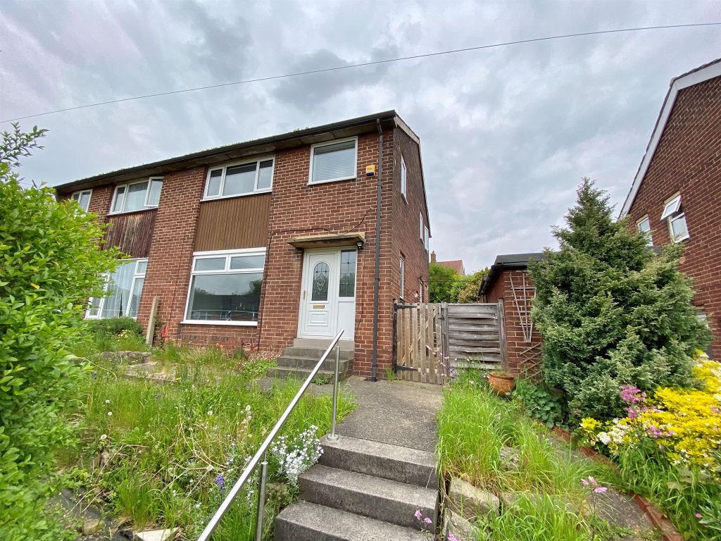 3 bed semidetached house for sale in Valley View, Baildon, Shipley