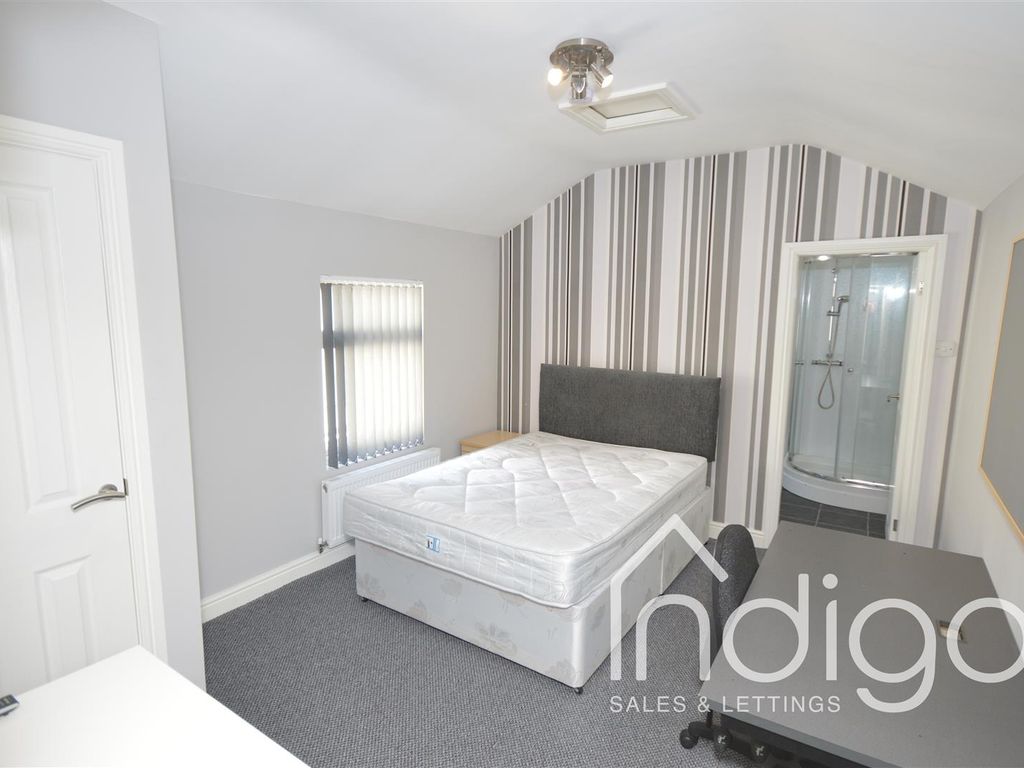 Room to rent in Birch Terrace, Hanley, StokeOnTrent ST1 Zoopla