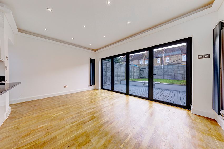 Caithness Road, Tooting Borders CR4  