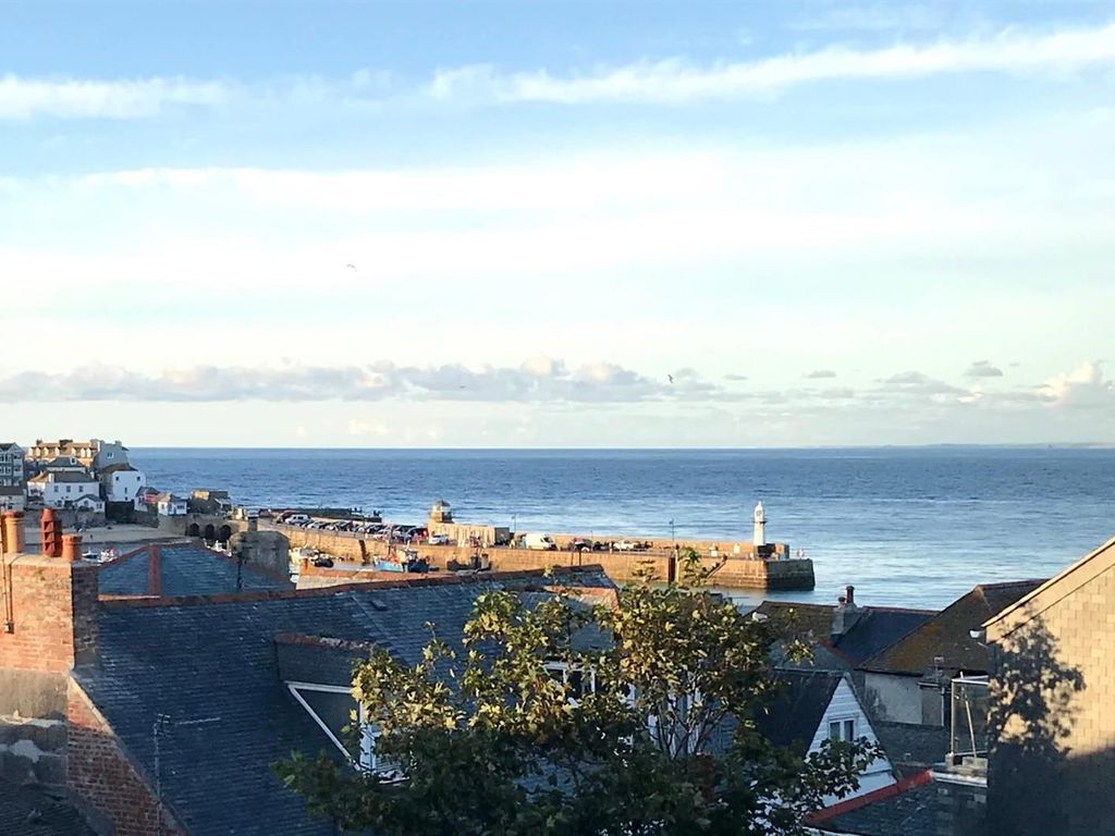 4 bed town house for sale in Tregenna Hill, St. Ives TR26, £650,000