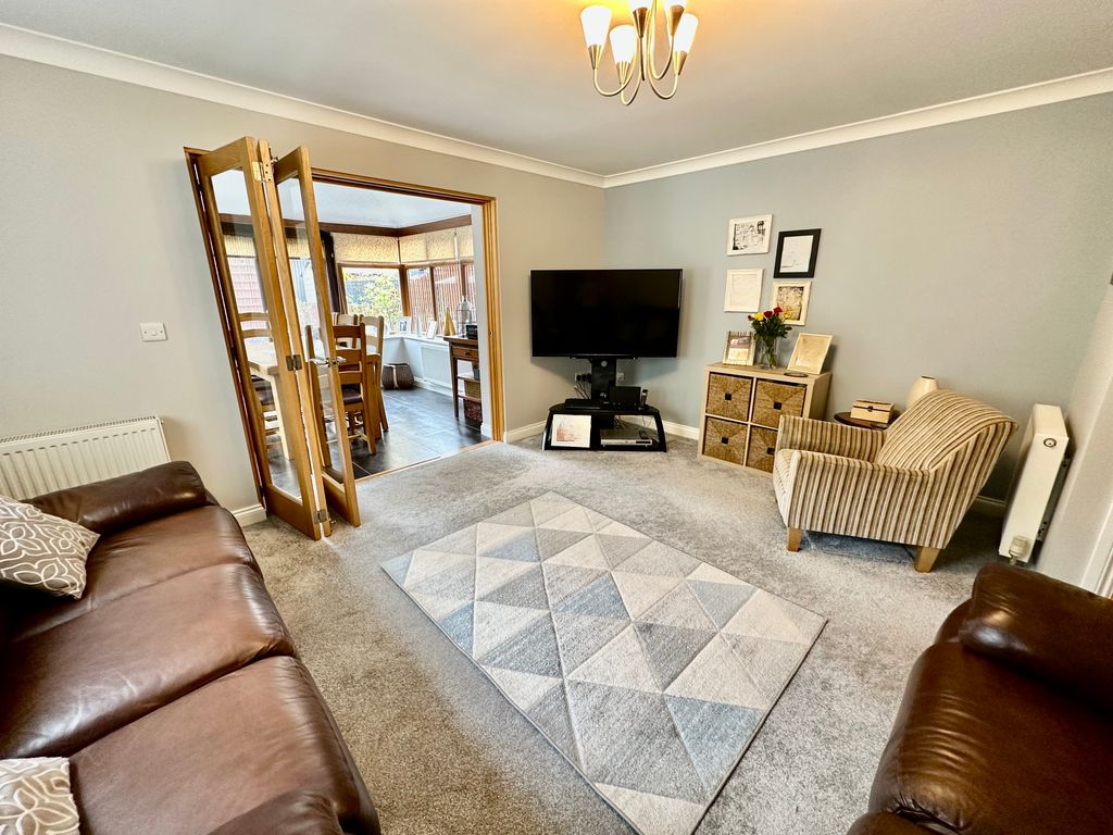 3 bed town house for sale in Harden Mews, Armthorpe, Doncaster DN3, £