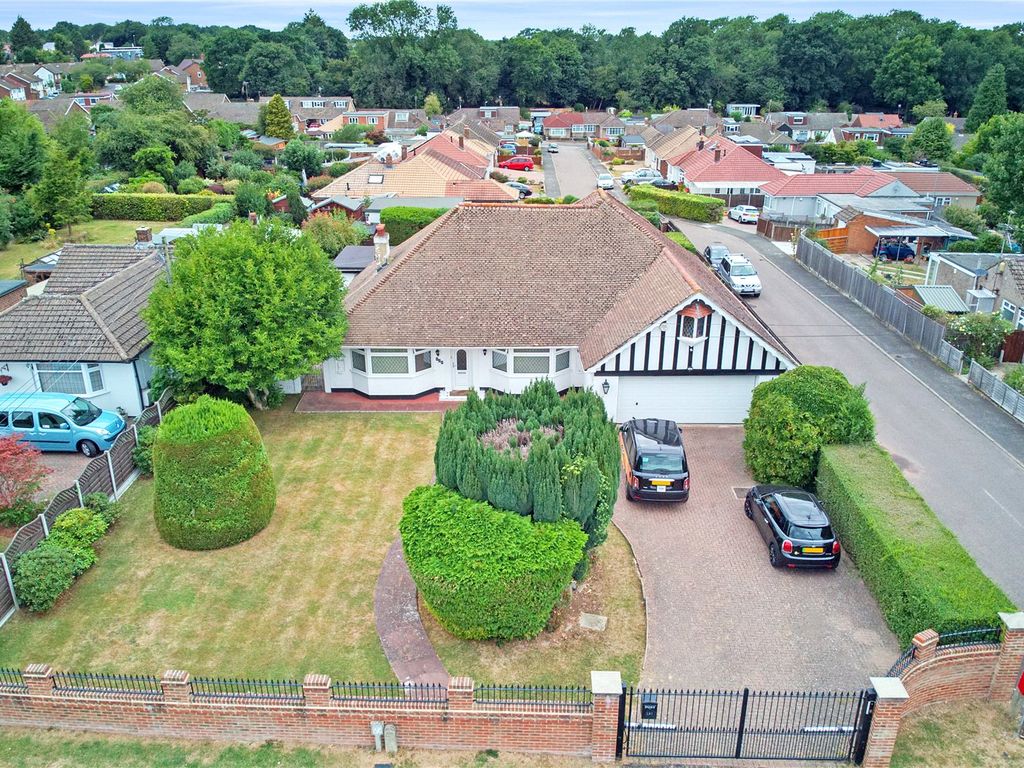 4 bed detached house for sale in Hever Avenue, West Kingsdown