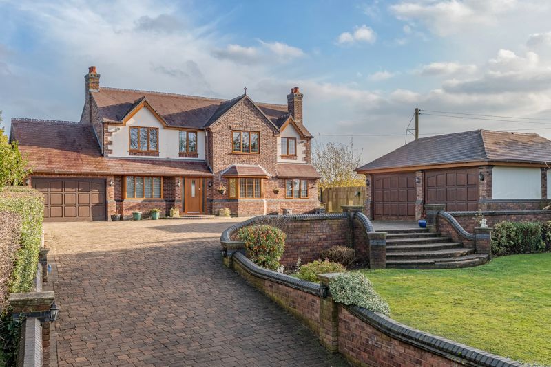 4 bed detached house for sale in Beaumont House, Stourbridge Road