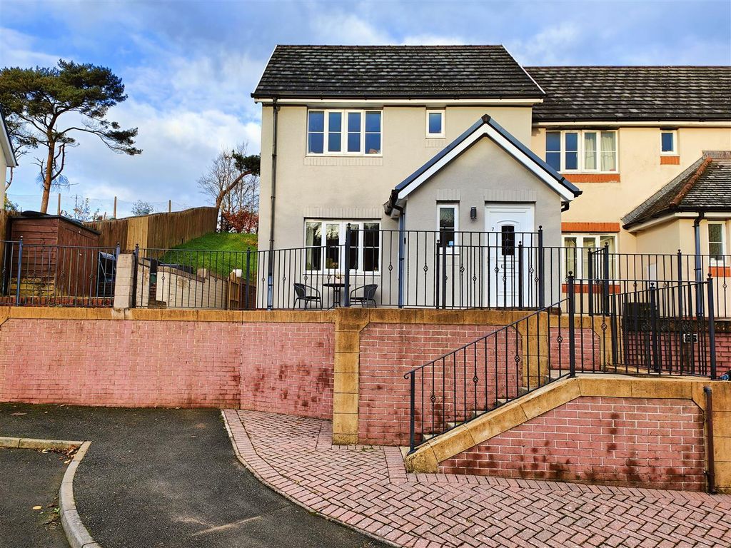 2 bed end terrace house for sale in 7 Y Glyn, Hayscastle, Haverfordwest