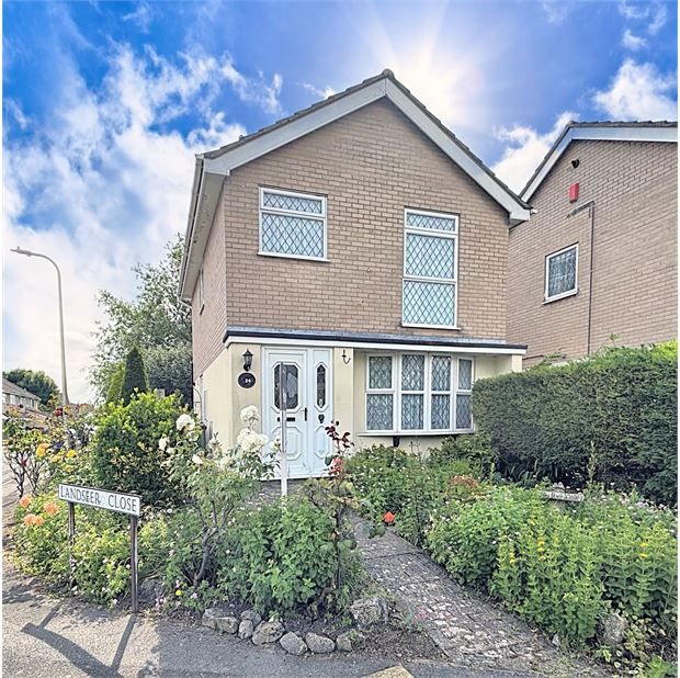 3 bed detached house for sale in Landseer Close, Worle, Weston Super Mare, N Somerset. BS22, £
