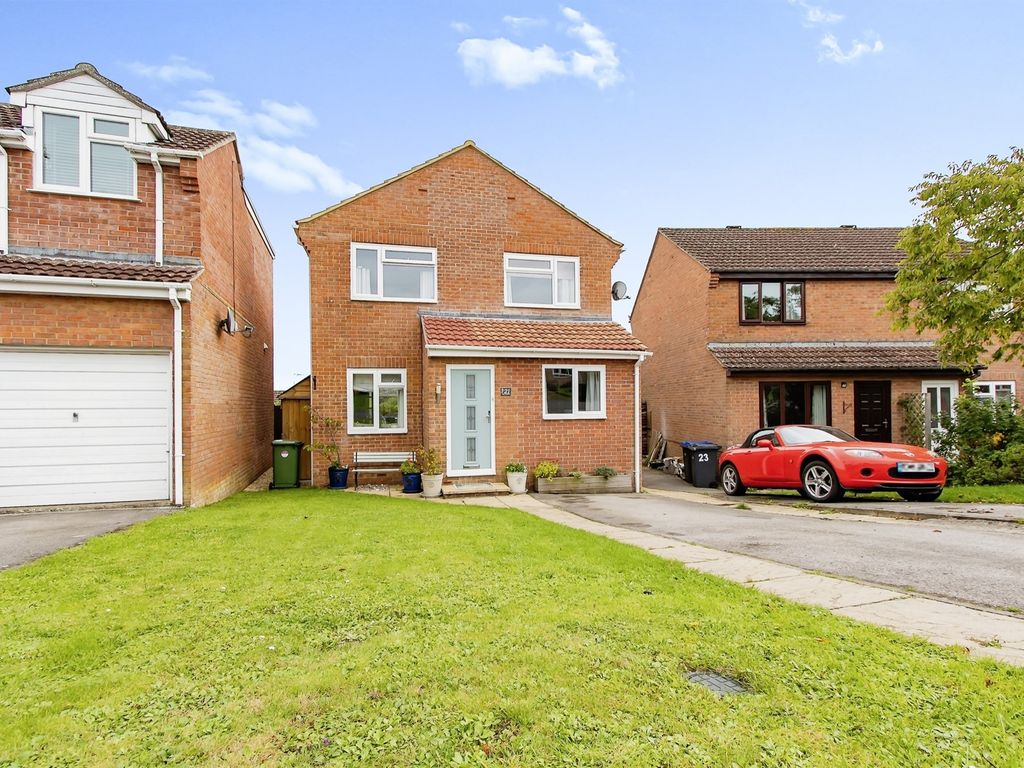 3 bed detached house for sale in High View Close, Tisbury, Salisbury