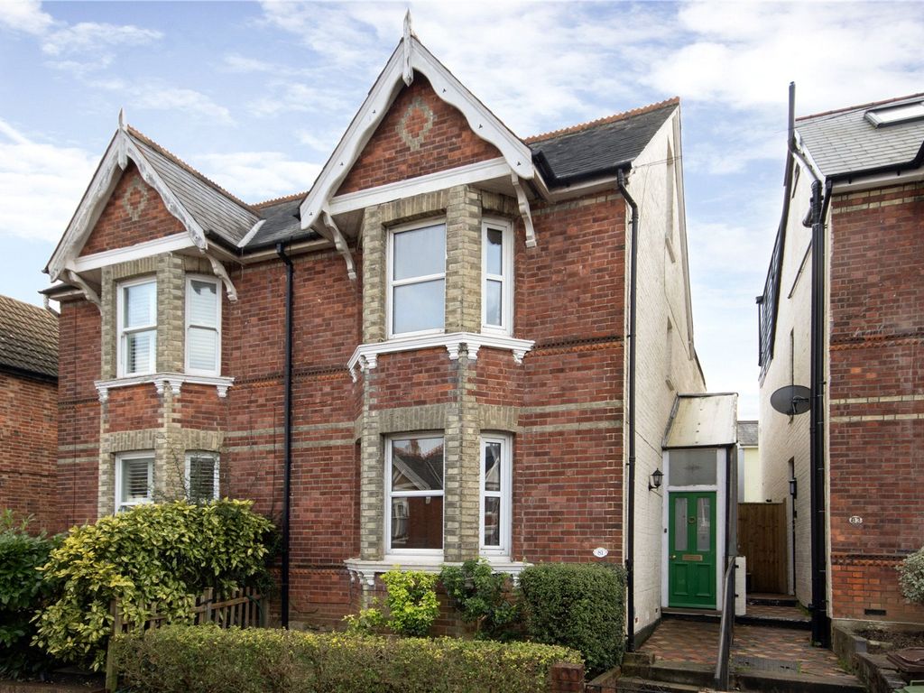 4 bed semidetached house for sale in Stephens Road, Tunbridge Wells