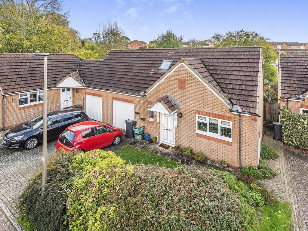 2 bed semidetached house for sale in Phillips Court, Axminster, Devon