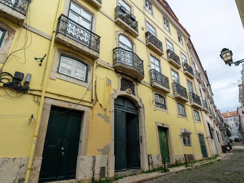 7 bed apartment for sale in Estrela, Lisbon, Portugal, £2,574,246 Zoopla