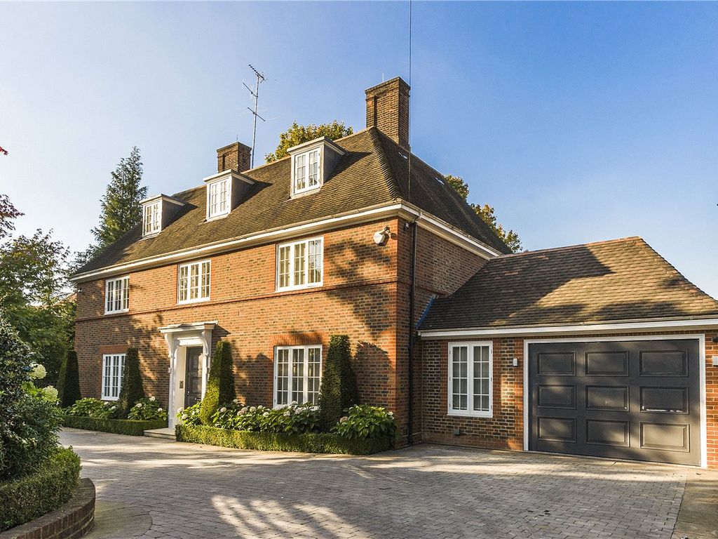 6 bed detached house for sale in Ingram Avenue, Hampstead Garden Suburb