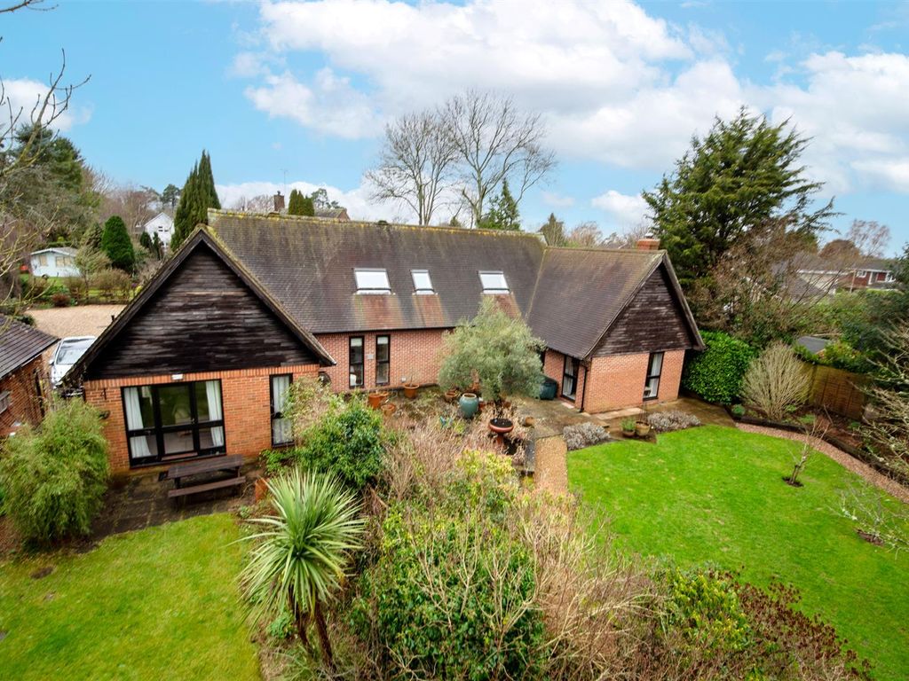 6 bed detached house for sale in Star Lane, Highclere, Newbury RG20, £
