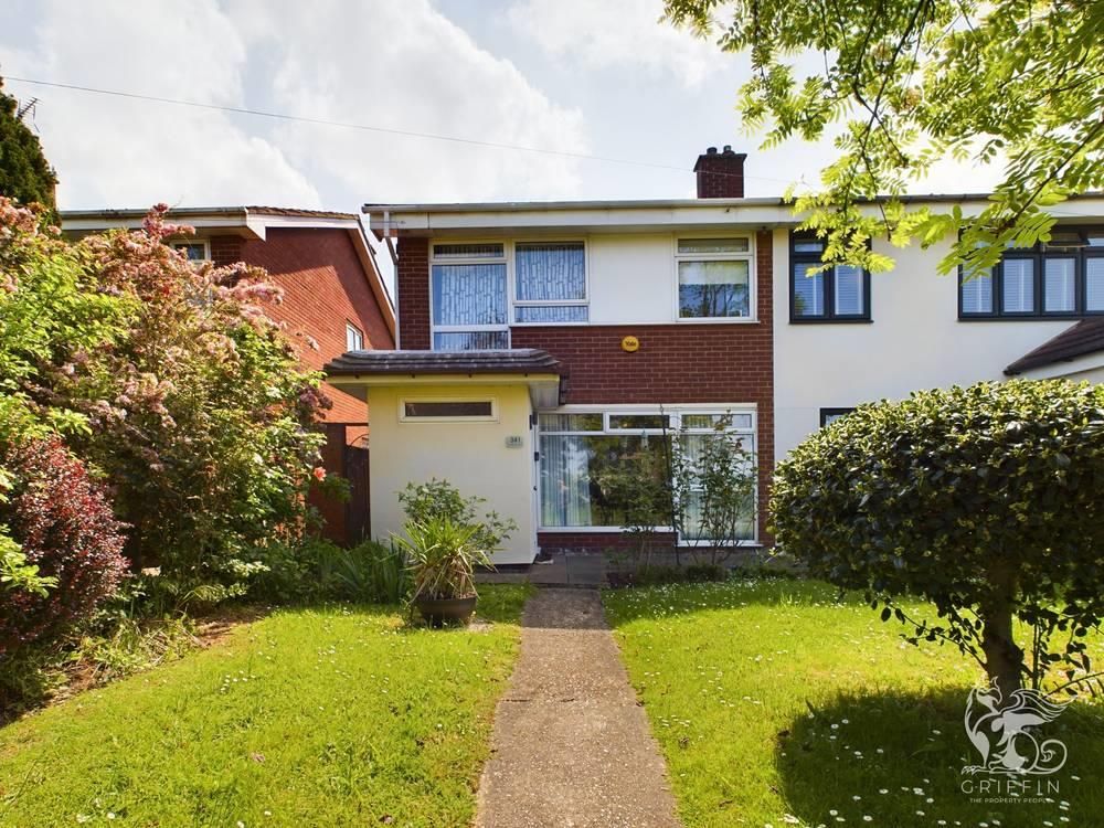 4 bed property for sale in Upper Rainham Road, Hornchurch RM12 Zoopla