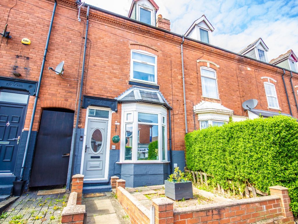 3 bed terraced house for sale in lightwoods road, smethwick b67
